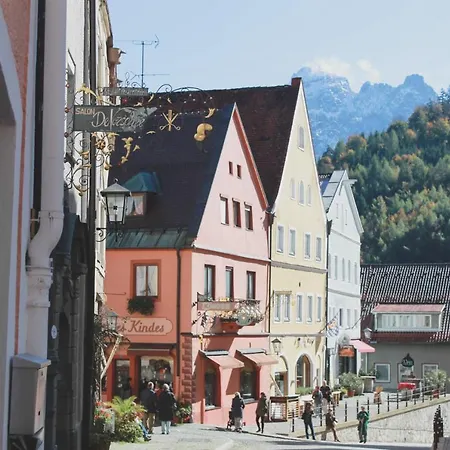 Gaestehaus Schoeberl Bed & Breakfast