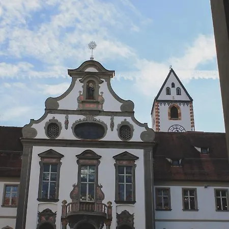 Gaestehaus Schoeberl Bed & Breakfast