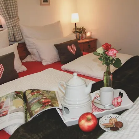 Gaestehaus Schoeberl Bed & Breakfast